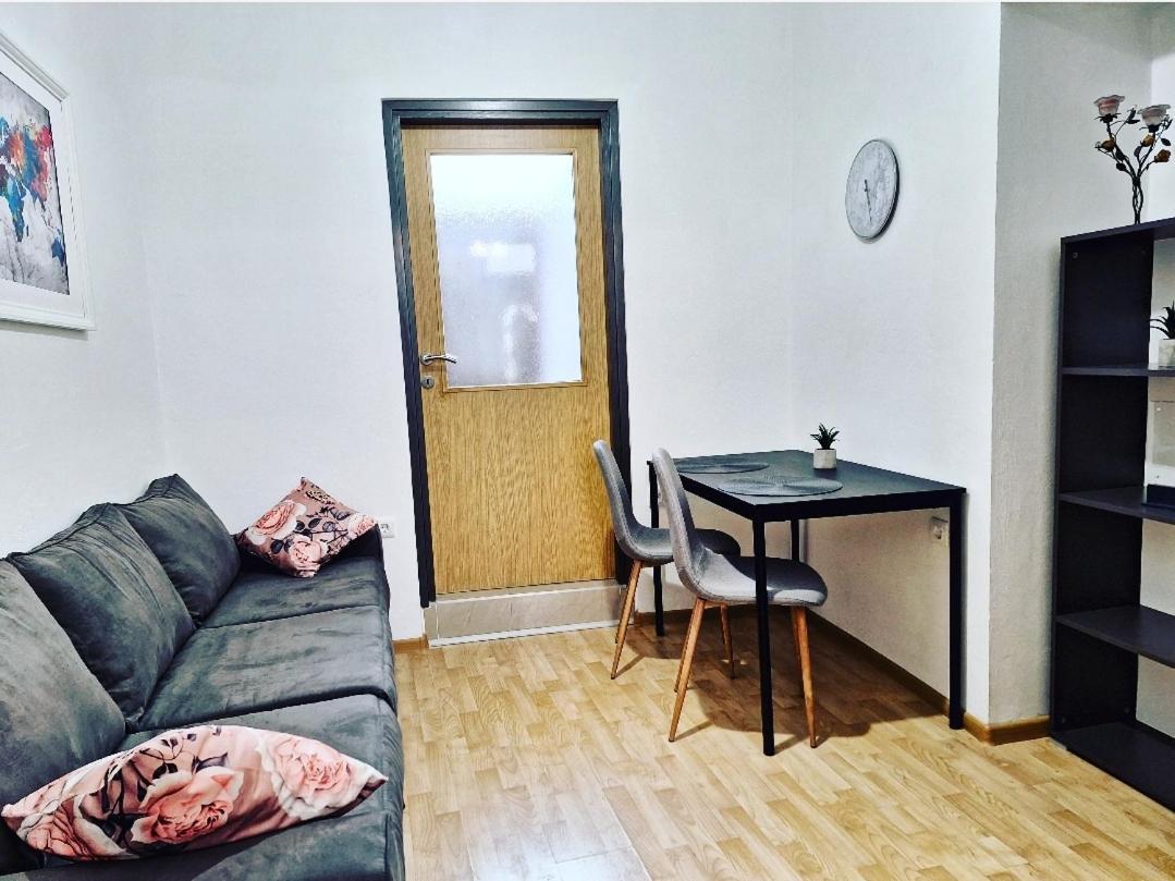Apartment Ory 2 Between The Beach And City Center Pula Exteriör bild